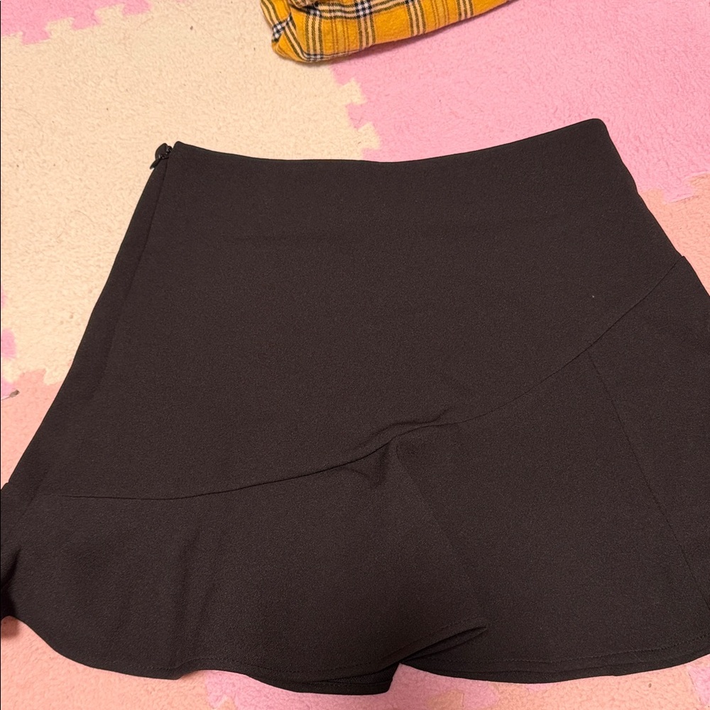 SHEIN Elegant Black Skort